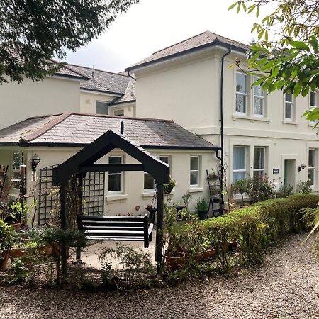 Hollyhocks Holiday Home- 2 Bedroomed Ground Floor Apartment Sleeps 5 Ivybridge Eksteriør billede