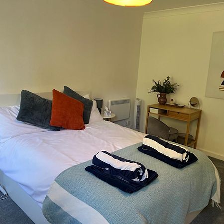 Hollyhocks Holiday Home- 2 Bedroomed Ground Floor Apartment Sleeps 5 Ivybridge Eksteriør billede