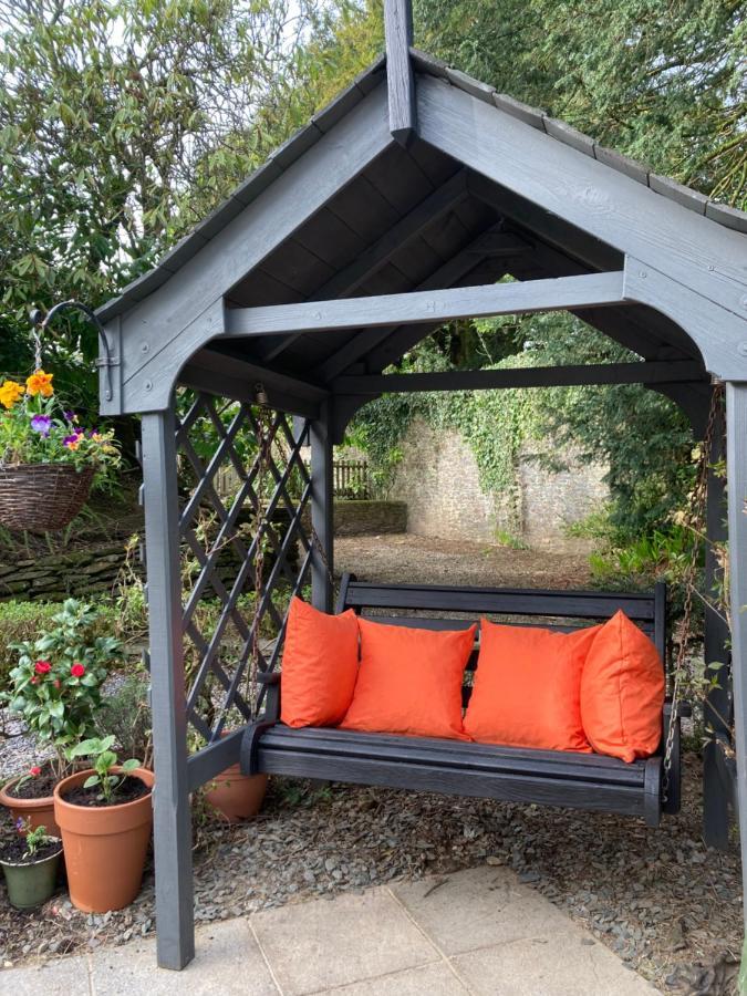 Hollyhocks Holiday Home- 2 Bedroomed Ground Floor Apartment Sleeps 5 Ivybridge Eksteriør billede