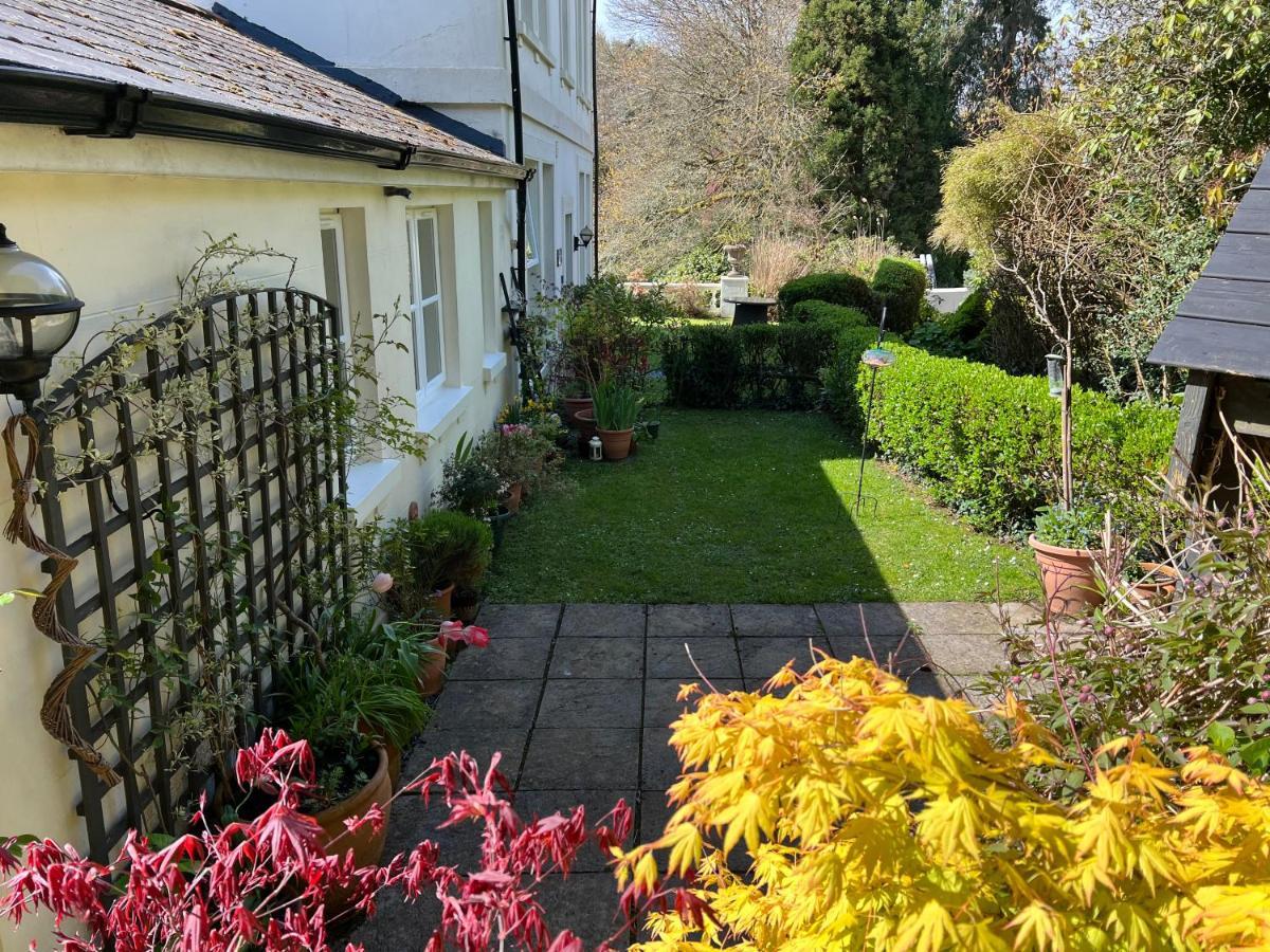Hollyhocks Holiday Home- 2 Bedroomed Ground Floor Apartment Sleeps 5 Ivybridge Eksteriør billede